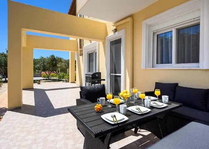 بيت للعطل Sunny Garden *