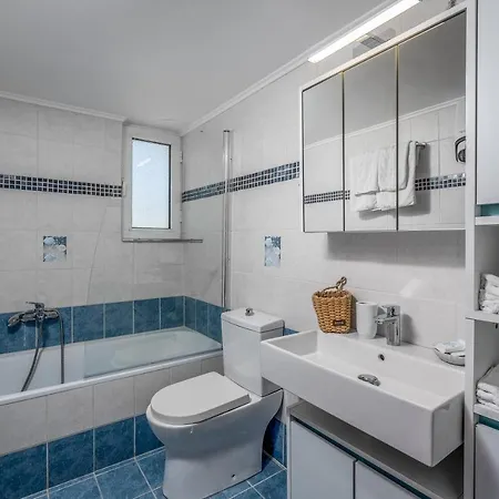 Sunny Garden Pastida