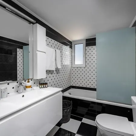 Dom wakacyjny Sunny Garden Pastida