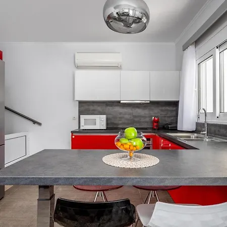 Dom wakacyjny Sunny Garden *