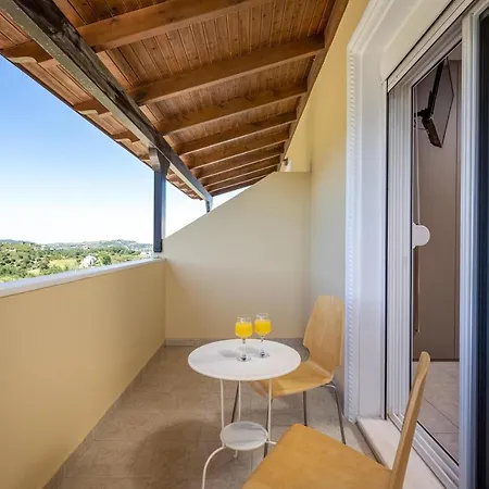 Sunny Garden * Pastida